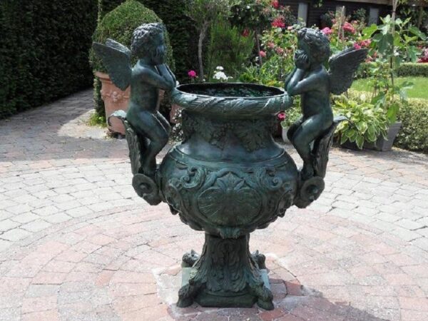 VAS-DE-BRONZ-VASE-WITH-2-ANGELS